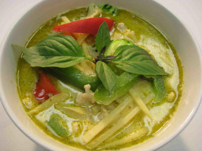 Gang Khew Whan (Green Curry)