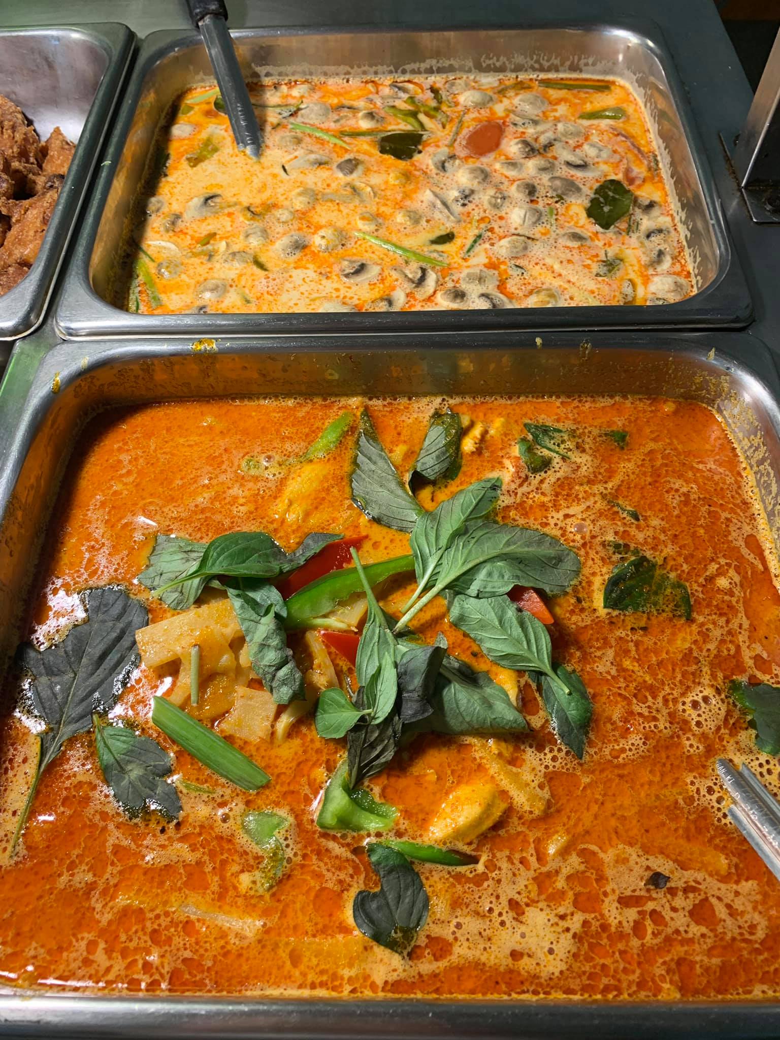 Gan Ped (Red Curry)